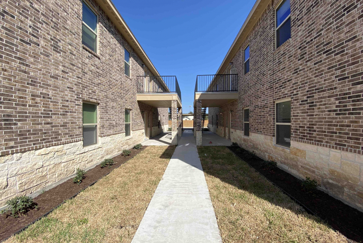 Grand Suite 2 bed MAC Apartments